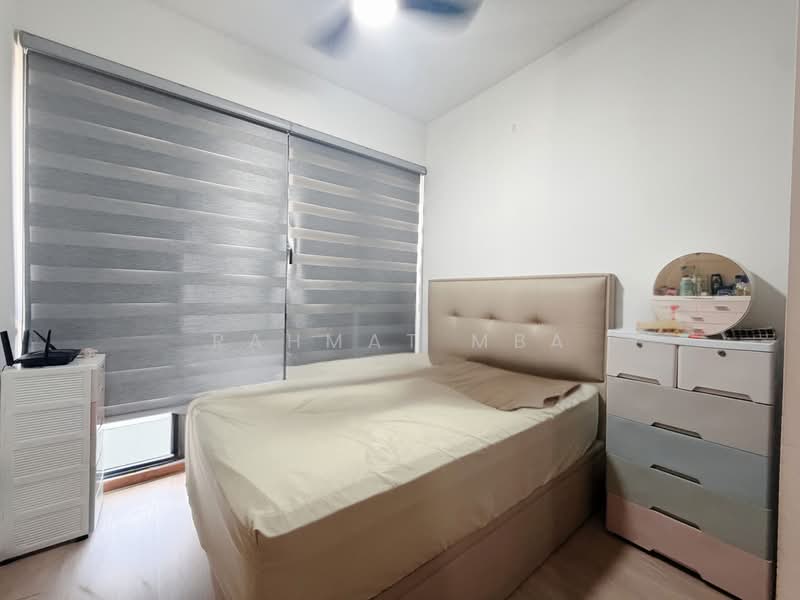 The Jovell, 15 Flora Drive, 3 Bedrooms, 904 sqft, Condominium For Sale, by Rahmat MBA, 500116362 - Bedroom - PropertyGuru.com.sg