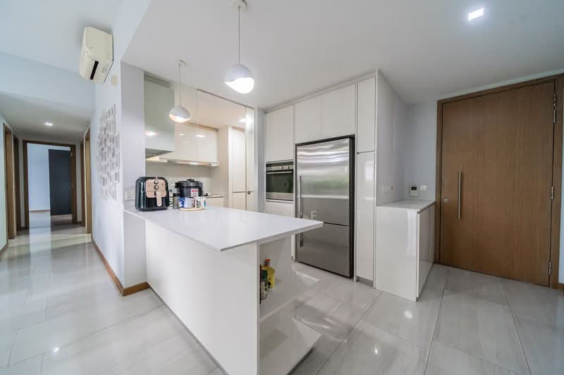 Lakeville, 1 Jurong Lake Link, 4 Bedrooms, 1,270 sqft, Condominium For Sale, by Madeline Tay, 500116370 - Kitchen - PropertyGuru.com.sg