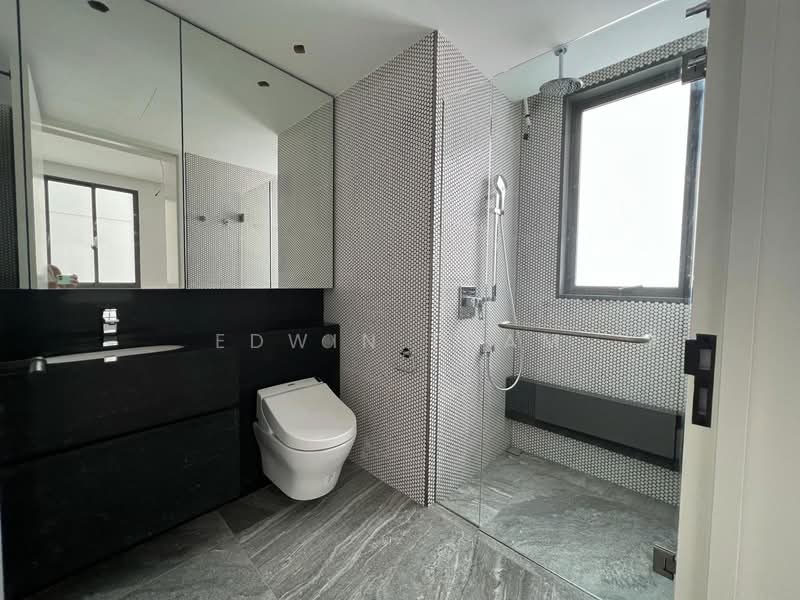 10 Evelyn, 10 Evelyn Road, 2 Bedrooms, 797 sqft, Condominium For Sale, by Edwin Tham, 500116380 - Bathroom - PropertyGuru.com.sg
