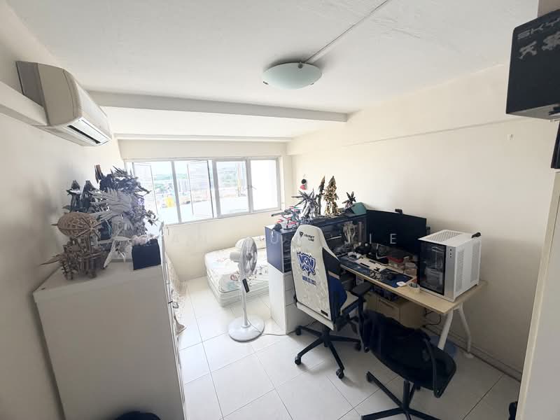 621 Bedok Reservoir Road, 621 Bedok Reservoir Road, 3 Bedrooms, 1,302 sqft, HDB Flat For Sale, by Tan Jun Jie, 500116384 - Bedroom 2 - PropertyGuru.com.sg