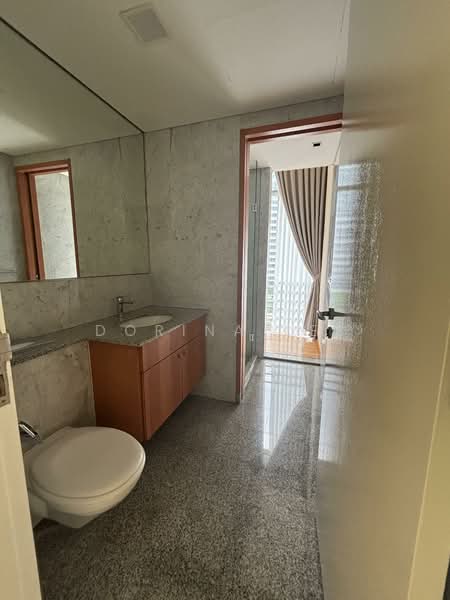The Edge on Cairnhill, 130 Cairnhill Road, 4 Bedrooms, 2,418 sqft, Condominium For Rent, by Dorina Lee, 500116403 - Bathroom - PropertyGuru.com.sg