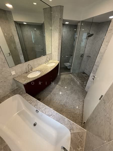 The Edge on Cairnhill, 130 Cairnhill Road, 4 Bedrooms, 2,418 sqft, Condominium For Rent, by Dorina Lee, 500116403 - Bathroom - PropertyGuru.com.sg