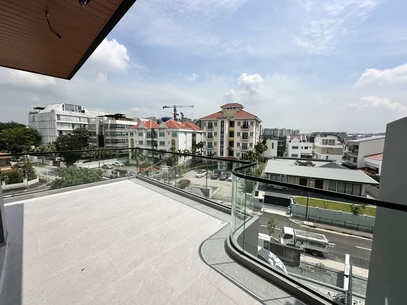 Serangoon Garden Estate, Marlene Avenue, 7 Bedrooms, 9,400 sqft, Semi-Detached House For Sale, by Norman Tan, 500116405 - Balcony - PropertyGuru.com.sg