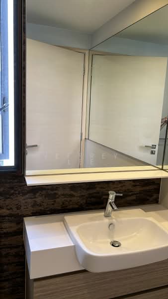 The Luxurie, 21 Compassvale Road, 3 Bedrooms, 1,055 sqft, Condominium For Rent, by Jeffrey Lee, 500116419 - Bathroom - PropertyGuru.com.sg