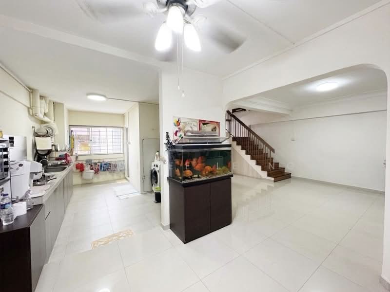 640 Hougang Avenue 8, 640 Hougang Avenue 8, 3 Bedrooms, 1,593 sqft, HDB Flat For Sale, by Desiree Leung, 500116424 - Kitchen - PropertyGuru.com.sg