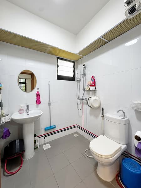 114A Alkaff Crescent, 114A  Alkaff Crescent, 2 Bedrooms, 732 sqft, HDB Flat For Sale, by Desiree Leung, 500116450 - Bathroom - PropertyGuru.com.sg