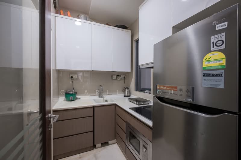 Urban Vista, 12 Tanah Merah Kechil Link, 3 Bedrooms, 850 sqft, Condominium For Sale, by Charlie Goh, 500116453 - Kitchen - PropertyGuru.com.sg