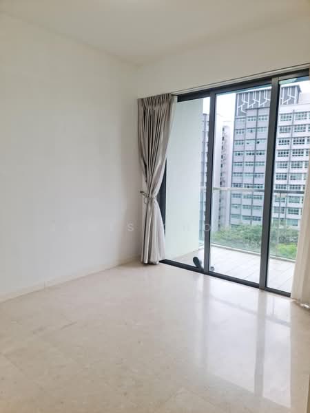 Skies Miltonia, 29 Miltonia Close, 2 Bedrooms, 710 sqft, Condominium For Rent, by James Chong, 500116474 - PropertyGuru.com.sg