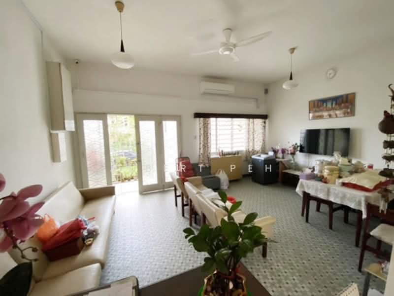 Yew Lian Park, 28 Taman Permata, 4 Bedrooms, 2,000 sqft, Terraced House For Sale, by Albert Peh, 500116476 - Living Room - PropertyGuru.com.sg