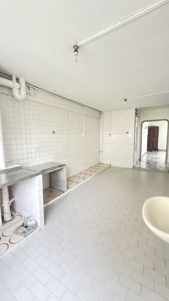 201 Marsiling Drive, 201 Marsiling Drive, 3 Bedrooms, 979 sqft, HDB Flat For Sale, by Simon Tong, 500116478 - Kitchen - PropertyGuru.com.sg