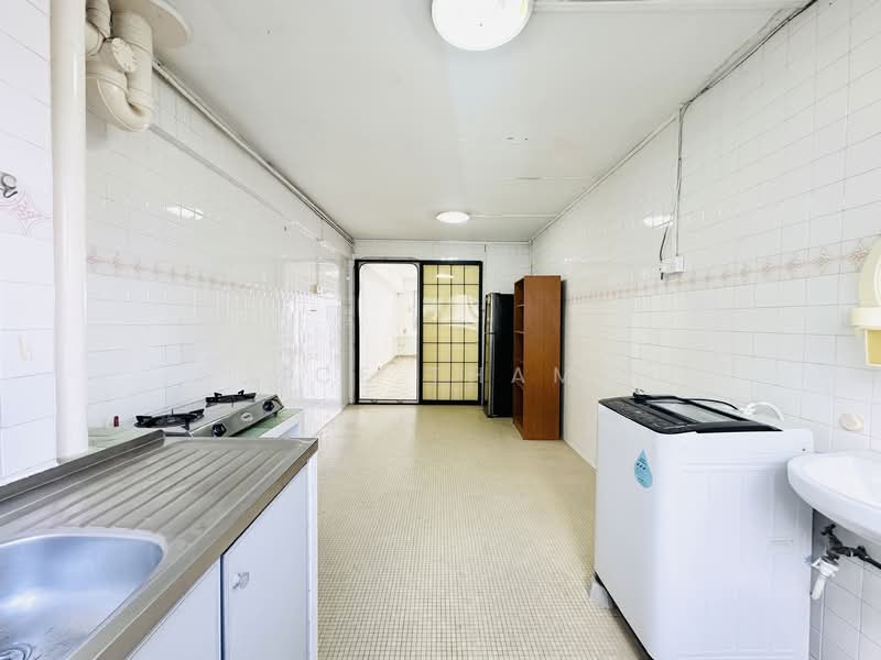 150 Ang Mo Kio Avenue 5, 150 Ang Mo Kio Avenue 5, 2 Bedrooms, 732 sqft, HDB Flat For Rent, by Ice Tham, 500116482 - Kitchen - PropertyGuru.com.sg