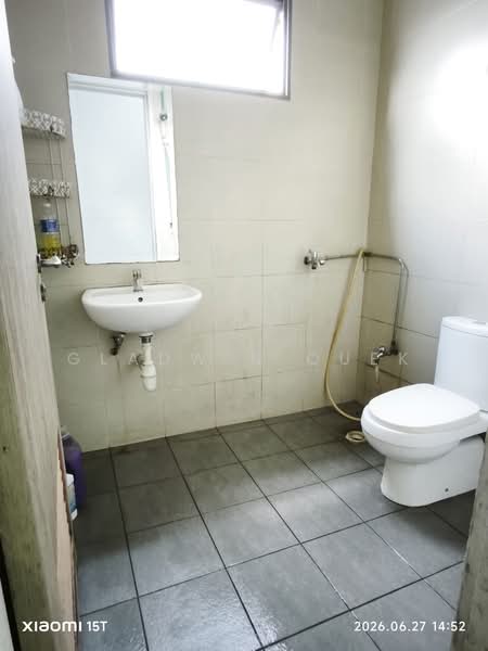 Woodlands Industrial Xchange, 71 Woodlands Avenue 10, 1,722 sqft, Factory / Workshop (B2) For Rent, by Gladwin Quek, 500116494 - Bathroom - CommercialGuru.com.sg