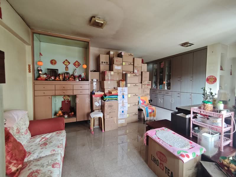 73A Redhill Road, 73A Redhill Road, 3 Bedrooms, 1,238 sqft, HDB Flat For Sale, by Derrick Tang, 500116509 - Living Room - PropertyGuru.com.sg