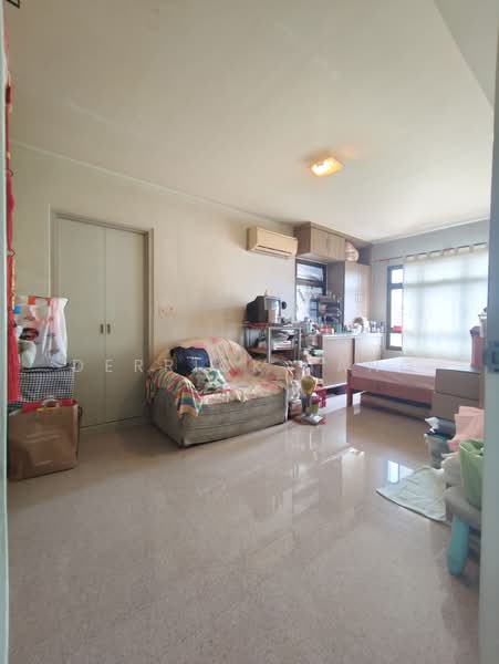 73A Redhill Road, 73A Redhill Road, 3 Bedrooms, 1,238 sqft, HDB Flat For Sale, by Derrick Tang, 500116509 - Master bedroom - PropertyGuru.com.sg