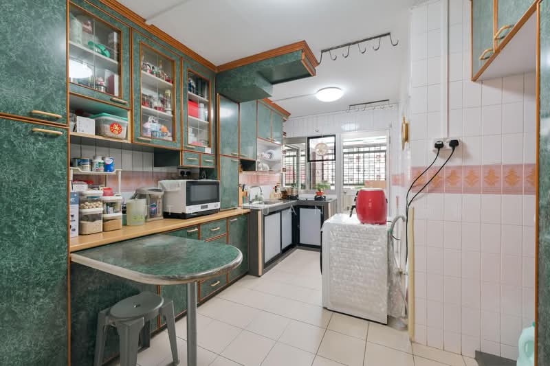 449 Hougang Avenue 10, 449 Hougang Avenue 10, 3 Bedrooms, 1,572 sqft, HDB Flat For Sale, by Yvette Huang 黄俐银, 500116522 - Kitchen - PropertyGuru.com.sg