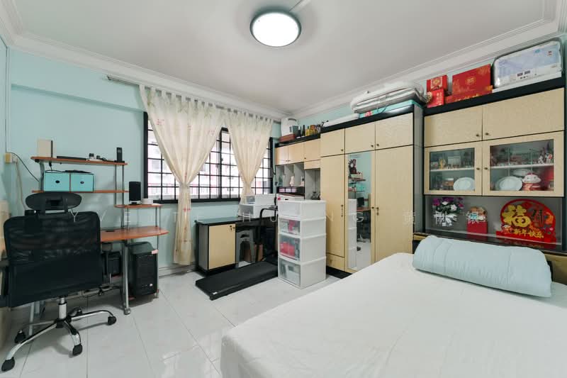449 Hougang Avenue 10, 449 Hougang Avenue 10, 3 Bedrooms, 1,572 sqft, HDB Flat For Sale, by Yvette Huang 黄俐银, 500116522 - Bedroom - PropertyGuru.com.sg