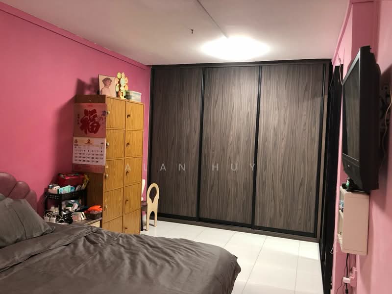 850 Woodlands Street 82, 850 Woodlands Street 82, 6 Bedrooms, 1,894 sqft, HDB Flat For Sale, by Alan Huy, 500116523 - Bedroom - PropertyGuru.com.sg