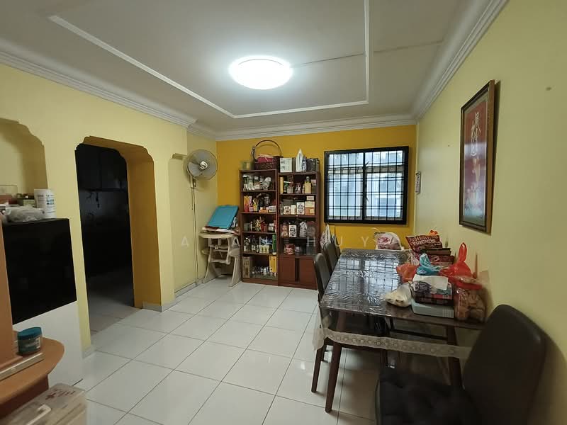 850 Woodlands Street 82, 850 Woodlands Street 82, 6 Bedrooms, 1,894 sqft, HDB Flat For Sale, by Alan Huy, 500116523 - Living Room - PropertyGuru.com.sg