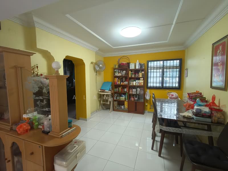 850 Woodlands Street 82, 850 Woodlands Street 82, 6 Bedrooms, 1,894 sqft, HDB Flat For Sale, by Alan Huy, 500116523 - Living Room - PropertyGuru.com.sg