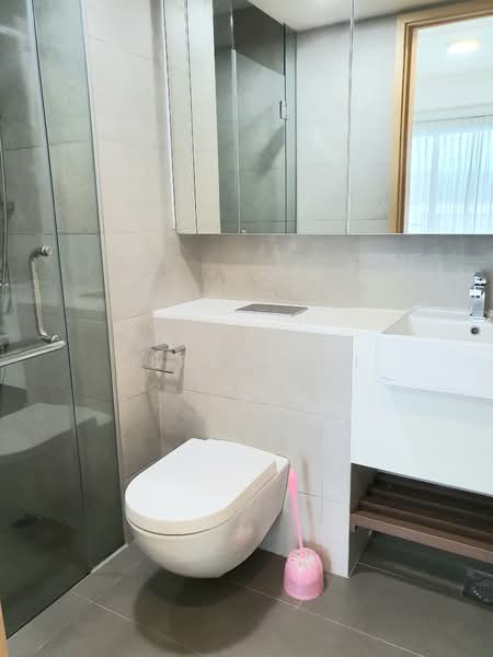 Eight Riversuites, 10 Whampoa East, 1 Bedroom, 441 sqft, Condominium For Rent, by Jeremy Li, 500116530 - Bathroom - PropertyGuru.com.sg