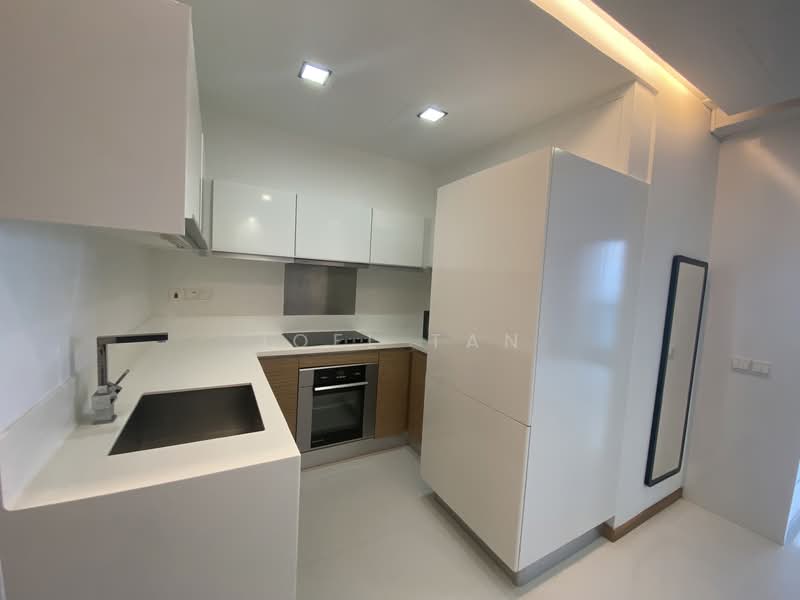 Marina Bay Residences, 18 Marina Boulevard, 1 Bedroom, 753 sqft, Condominium For Rent, by Joel Tan, 500116533 - Kitchen - PropertyGuru.com.sg