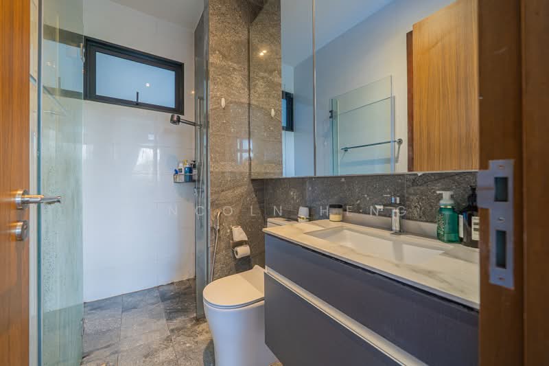 Eco Sanctuary, 65 Chestnut Avenue, 3 Bedrooms, 990 sqft, Condominium For Sale, by Lincoln Heng, 500116537 - Bathroom - PropertyGuru.com.sg