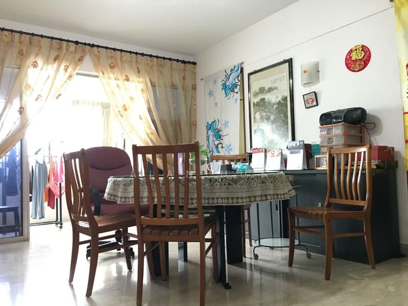 104 Jalan Rajah, 104 Jalan Rajah, 4 Bedrooms, 1,500 sqft, HDB Flat For Sale, by Alan Huy, 500116549 - Dining Room - PropertyGuru.com.sg
