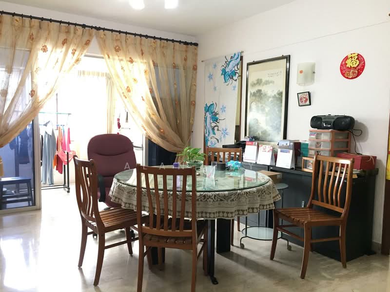 104 Jalan Rajah, 104 Jalan Rajah, 4 Bedrooms, 1,500 sqft, HDB Flat For Sale, by Alan Huy, 500116549 - Dining Room - PropertyGuru.com.sg
