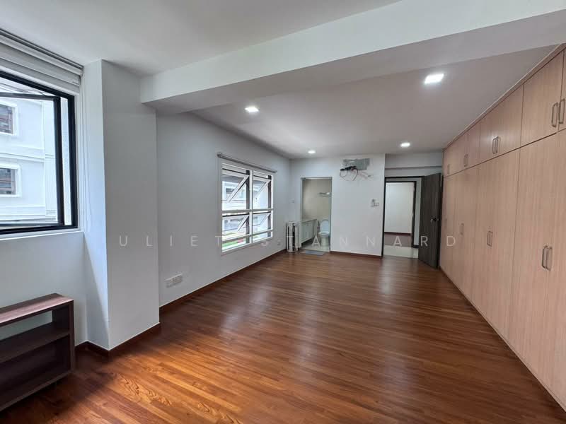 The Dairy Farm, 35 Dairy Farm Road, 4 Bedrooms, 2,142 sqft, Condominium For Rent, by Juliet Stannard, 500116551 - Interior - PropertyGuru.com.sg