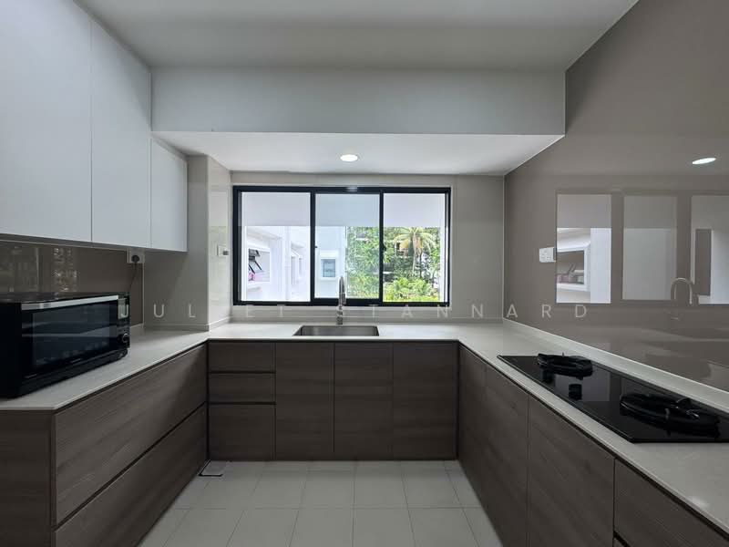 The Dairy Farm, 35 Dairy Farm Road, 4 Bedrooms, 2,142 sqft, Condominium For Rent, by Juliet Stannard, 500116551 - Kitchen - PropertyGuru.com.sg
