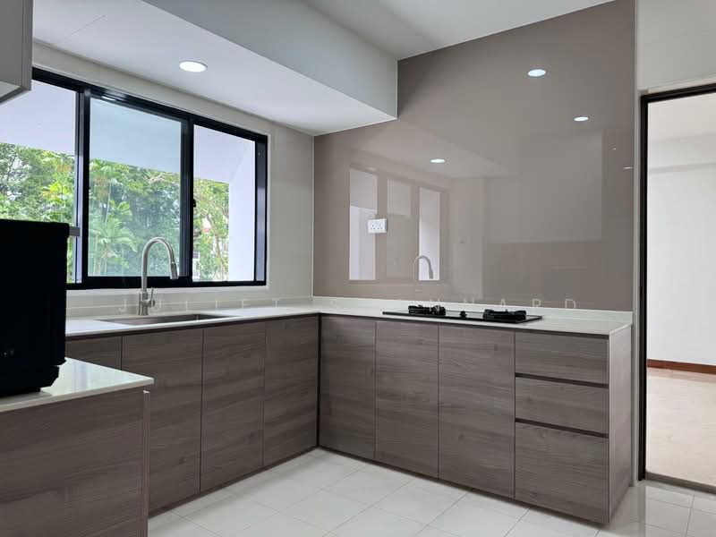 The Dairy Farm, 35 Dairy Farm Road, 4 Bedrooms, 2,142 sqft, Condominium For Rent, by Juliet Stannard, 500116551 - Kitchen - PropertyGuru.com.sg