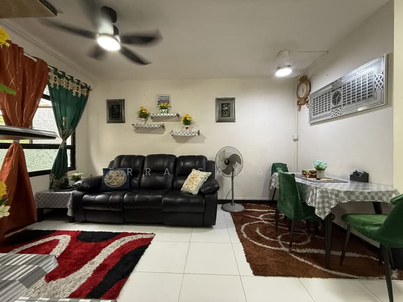 166A Teck Whye Crescent, 166A Teck Whye Crescent, 1 Bedroom, 505 sqft, HDB Flat For Sale, by Erra Samat, 500116552 - Living Room - PropertyGuru.com.sg