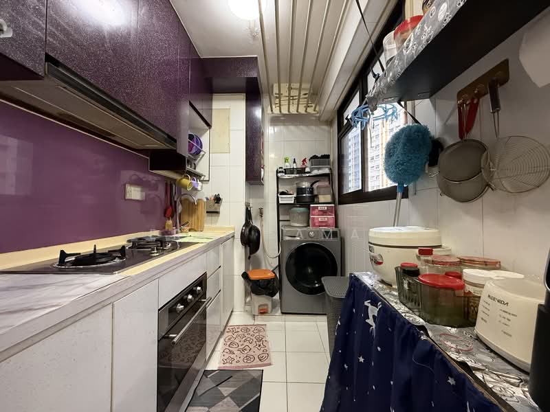 166A Teck Whye Crescent, 166A Teck Whye Crescent, 1 Bedroom, 505 sqft, HDB Flat For Sale, by Erra Samat, 500116552 - Kitchen - PropertyGuru.com.sg