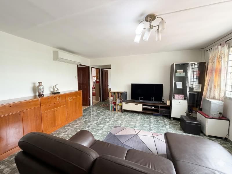 321 Bukit Batok Street 33, 321 Bukit Batok Street 33, 3 Bedrooms, 1,055 sqft, HDB Flat For Sale, by Ying Ying Cheng, 500116554 - Living Room - PropertyGuru.com.sg