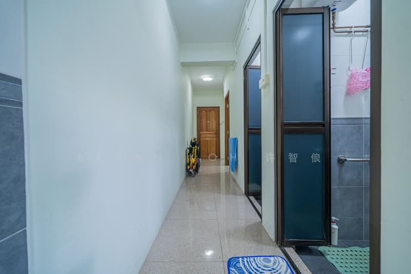 78 Yong Siak Street, 78 Yong Siak Street, 3 Bedrooms, 915 sqft, Apartment For Sale, by Bryan Koh 许智俍, 500116559 - Corridor - PropertyGuru.com.sg