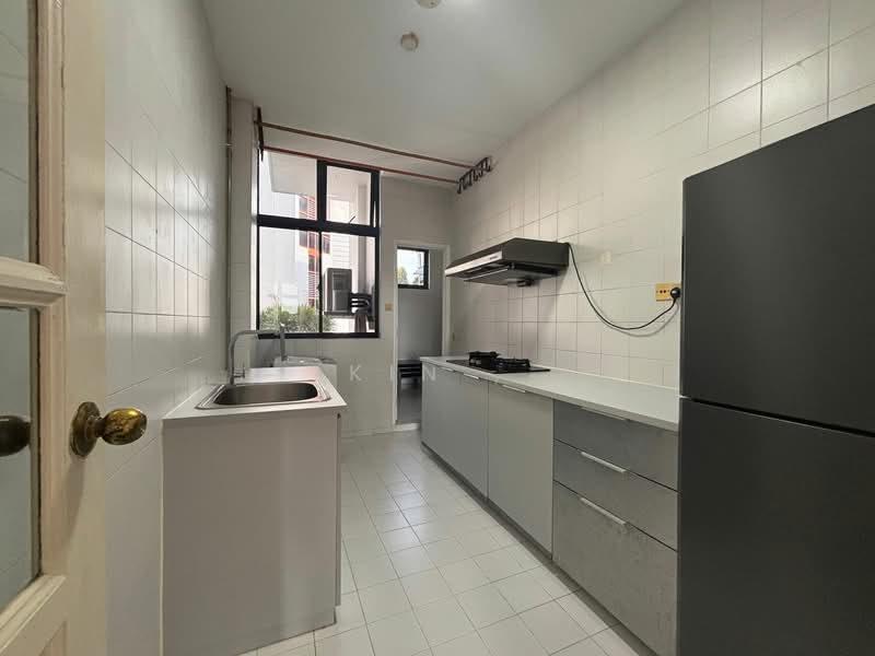 The Summit, 451 Upper East Coast Road, 2 Bedrooms, 840 sqft, Condominium For Rent, by Kin ,, 500116560 - Kitchen - PropertyGuru.com.sg