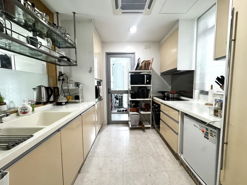 Paterson Residence, 83 Paterson Road, 4 Bedrooms, 1,496 sqft, Condominium For Rent, by Seow Yun Ye (Bob), 500116561 - Kitchen - PropertyGuru.com.sg