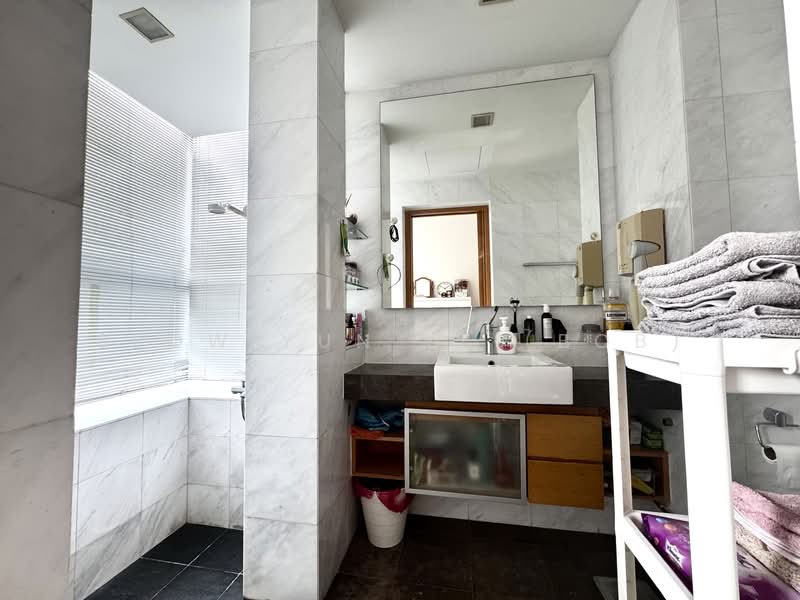 Paterson Residence, 83 Paterson Road, 4 Bedrooms, 1,496 sqft, Condominium For Rent, by Seow Yun Ye (Bob), 500116561 - Bathroom - PropertyGuru.com.sg