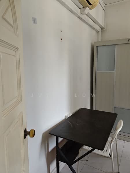 Jalan Besar Plaza, 101 Kitchener Road, 2 Bedrooms, 457 sqft, Apartment For Rent, by Julia Low, 500116576 - Interior - PropertyGuru.com.sg