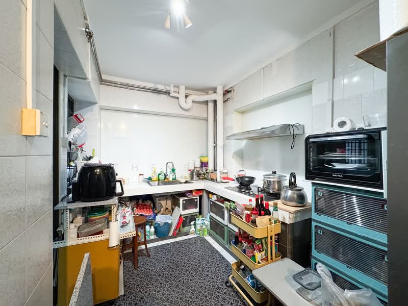 570 Hougang Street 51, 570 Hougang Street 51, 3 Bedrooms, 1,292 sqft, HDB Flat For Sale, by THE SHAFIQ AFFANDI, 500116583 - Kitchen - PropertyGuru.com.sg