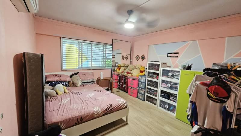 542 Bukit Batok Street 52, 542 Bukit Batok Street 52, 4 Bedrooms, 1,542 sqft, HDB Flat For Sale, by Clement Boey, 500116608 - Bedroom - PropertyGuru.com.sg