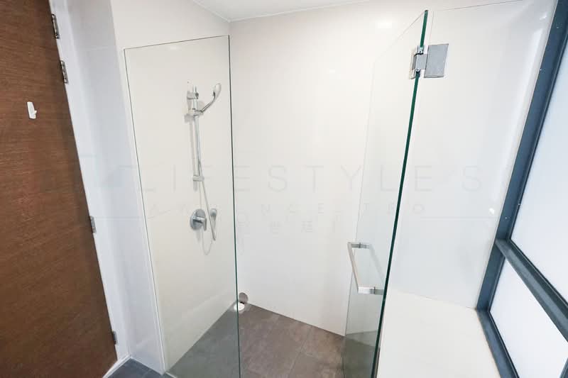 The Trizon, 8 Ridgewood Close, 2 Bedrooms, 1,044 sqft, Condominium For Rent, by Lawrence Teo (赵世廷), 500116609 - Bathroom 2 - PropertyGuru.com.sg