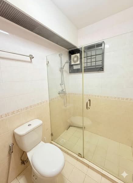 157B Rivervale Crescent, 157B Rivervale Crescent, 3 Bedrooms, 968 sqft, HDB Flat For Sale, by Jasline Teo, 500116612 - Bathroom - PropertyGuru.com.sg