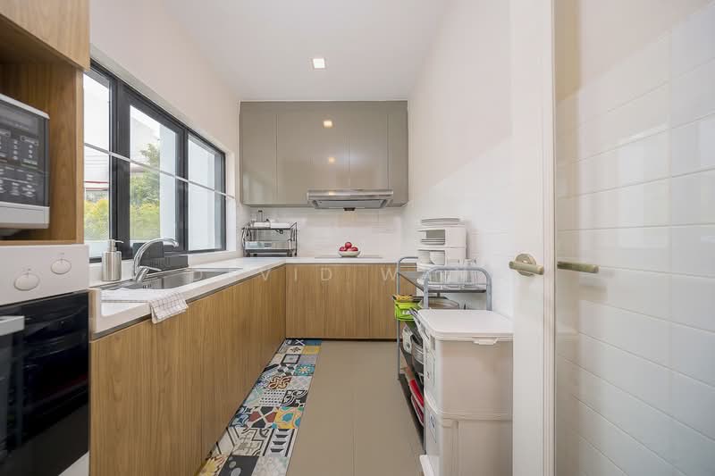 elite park avenue, Elite Park Avenue, 4 Bedrooms, 3,200 sqft, Terraced House For Sale, by David Wang, 500116617 - Kitchen - PropertyGuru.com.sg