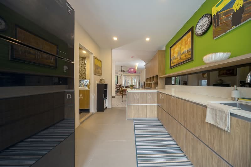 elite park avenue, Elite Park Avenue, 4 Bedrooms, 3,200 sqft, Terraced House For Sale, by David Wang, 500116617 - Kitchen - PropertyGuru.com.sg