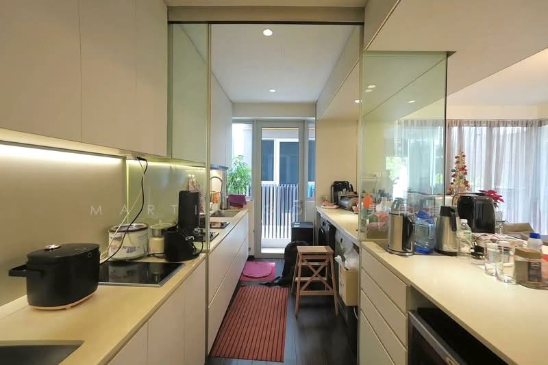 💎NEWLY UPGRADED House ‼️ Walk to NYPS near MRT 💎 Modern with POOL 💎, , 5 Bedrooms, 4,898 sqft, Cluster House For Sale, by Martin Goh 吴伟楠, 500116629 - Kitchen - PropertyGuru.com.sg