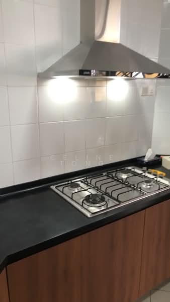 Fernwood Towers, 24 Fernwood Terrace, 3 Bedrooms, 1,647 sqft, Condominium For Rent, by Celine Tong, 500116634 - Kitchen - PropertyGuru.com.sg