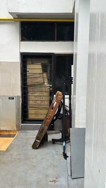 Ground floor shop + residential upstairs unit for rent at Toa Payoh, Toa payoh Lor 7, 800 sqft, Shop / Shophouse For Rent, by Sulwyn Ong, 500116651 - Exterior - CommercialGuru.com.sg