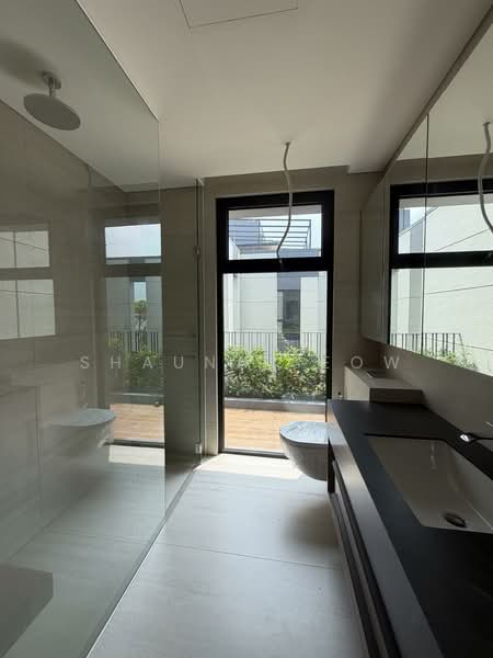 Brand New 3.5 Storey FREEHOLD Detached! Last Unit on Palm Road!, Palm Road, 6 Bedrooms, 8,997 sqft, Detached House For Sale, by Shauna Seow, 500116654 - Junior Master Bathroom - PropertyGuru.com.sg