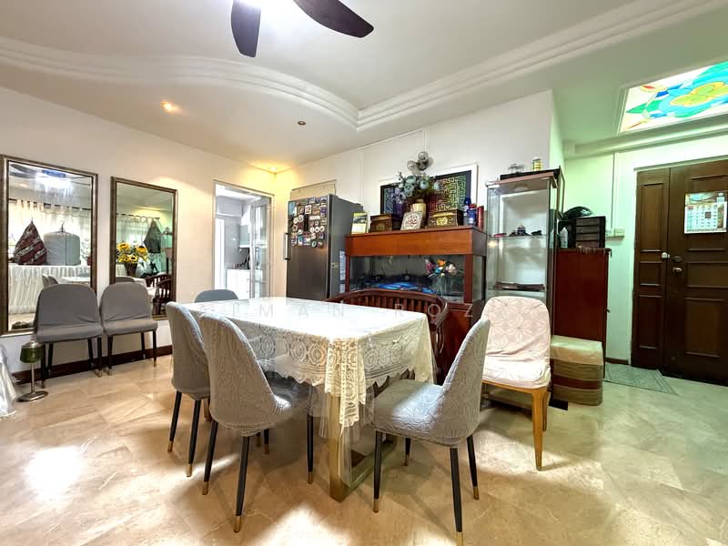 946 Hougang Street 92, 946 Hougang Street 92, 3 Bedrooms, 1,302 sqft, HDB Flat For Sale, by Aiman Roza, 500116657 - PropertyGuru.com.sg